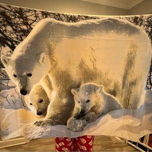 Polar Bear & Cubs Blanket - Lightweight / National Wildlife Federation